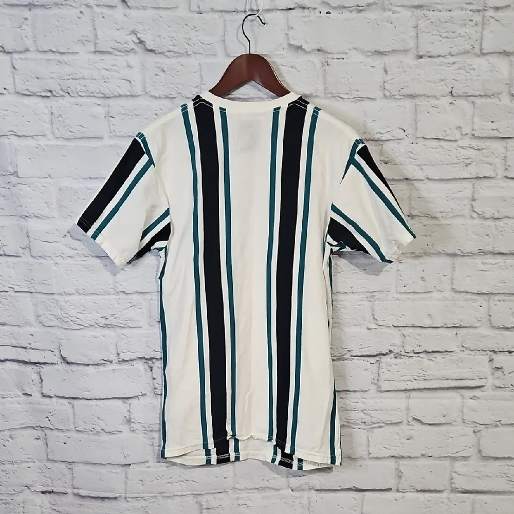 Classic White and Black Short Sleeve Tee